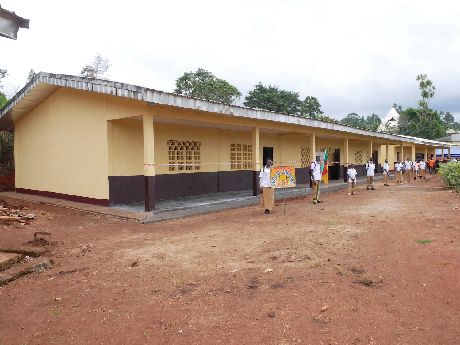 Five Classrooms, Dschang, Cameroon 3